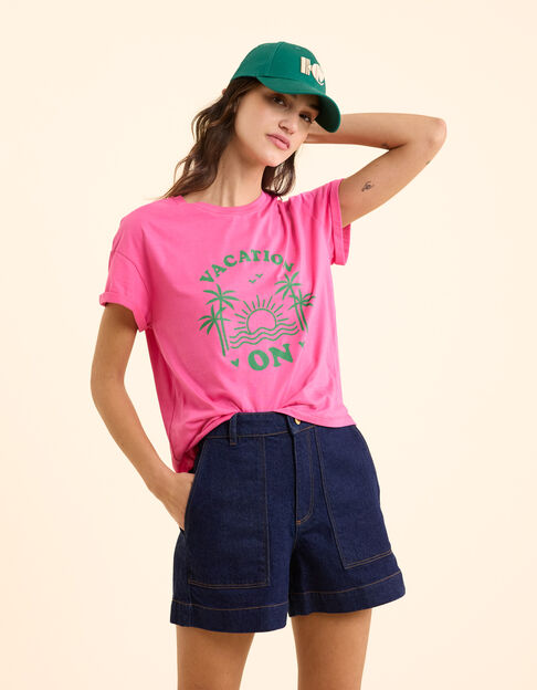 Camiseta rosa con mensaje visual de palmera I.Code