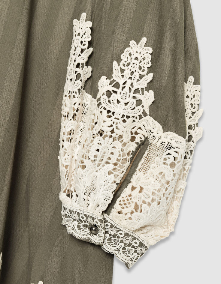 Locker geschnittenes khakifarbenes gestreiftes Kleid mit Spitzenbesatz Damen-9