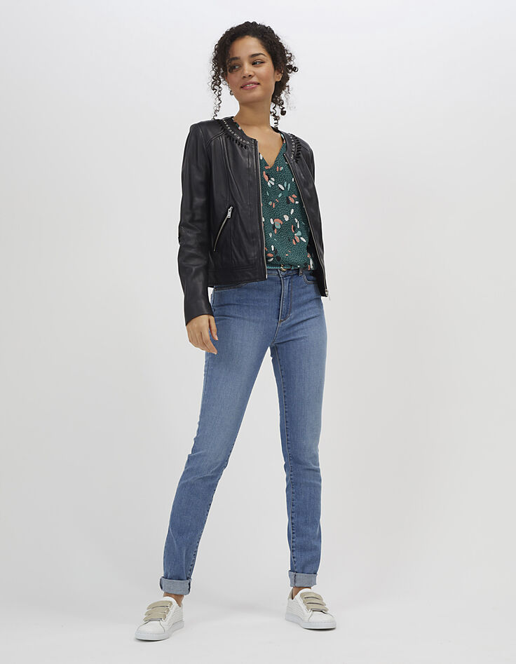 Chaqueta negra de cuero con recortes de fantasía-5